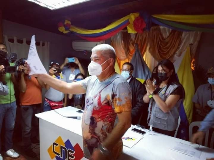 CNE proclamó a Eduardo  Piñate como gobernador electo del estado Apure 