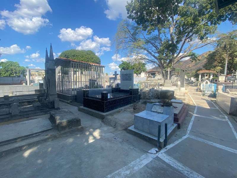 Alcald�a de Roscio trabaja en la recuperaci�n del cementerio municipal "San Miguel Arc�ngel"