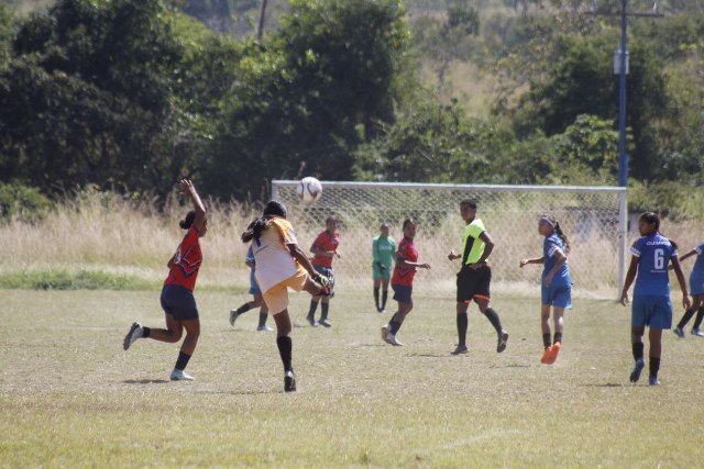 Guárico y Yaracuy jugaron amistosos de fútbol campo 