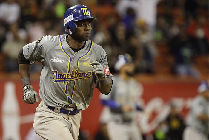 Navegantes del Magallanes sigue por el camino del triunfo