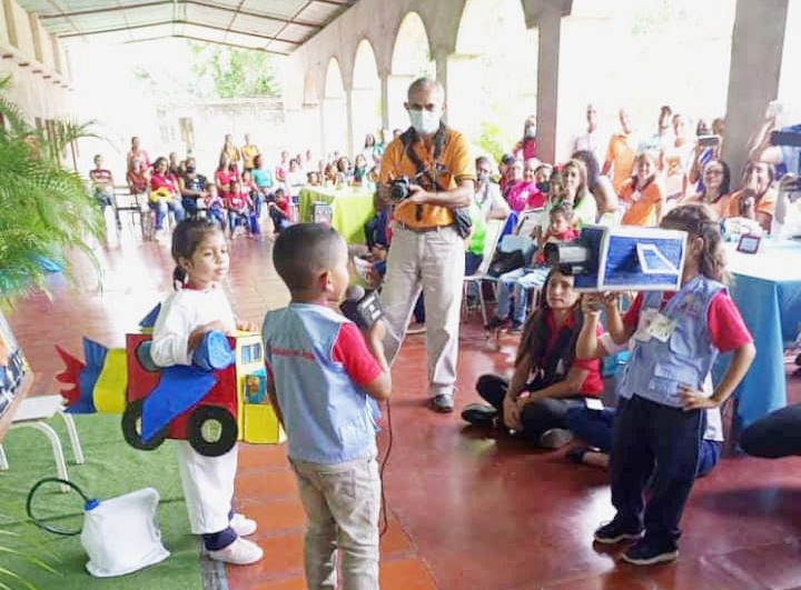 Ni�as y ni�os de Zaraza participaron en XVIII "Encuentro Cient�fico Infantil Municipal"