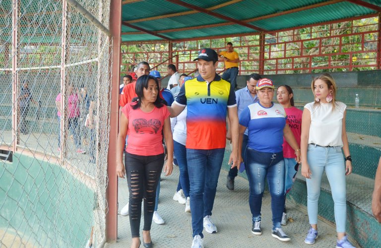 Inicia rehabilitaci�n del Estadio Pablo Chingo Montes para el impulso del S�ftbol y B�isbol menor en Gu�rico