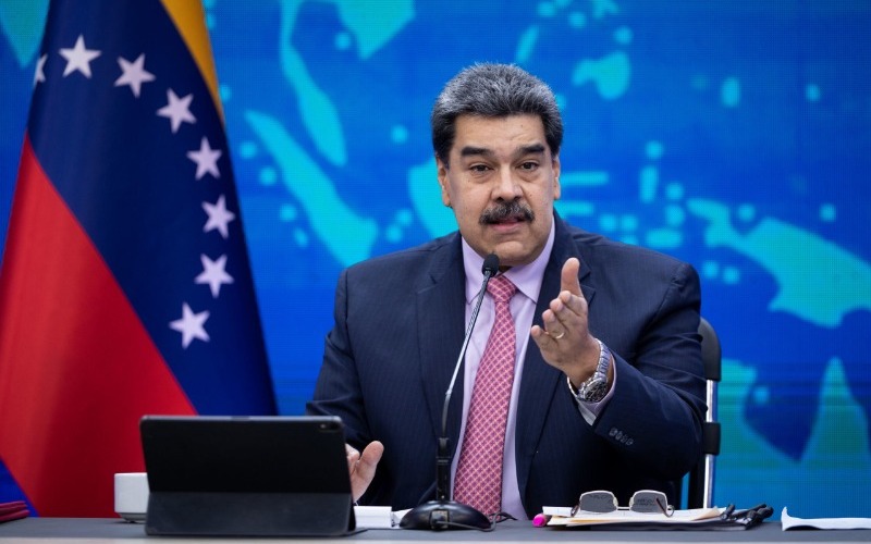 Gobierno venezolano anunció aumento del cestatickets y bonos