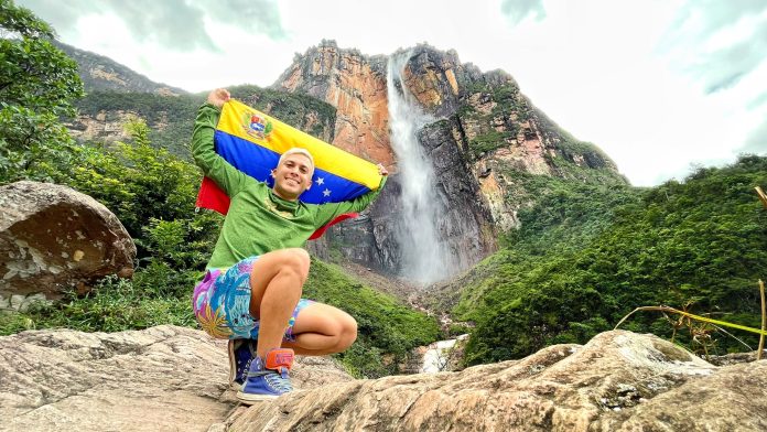Proyecto de Alex Tienda con Televen origina tanto críticas como apoyo de los venezolanos