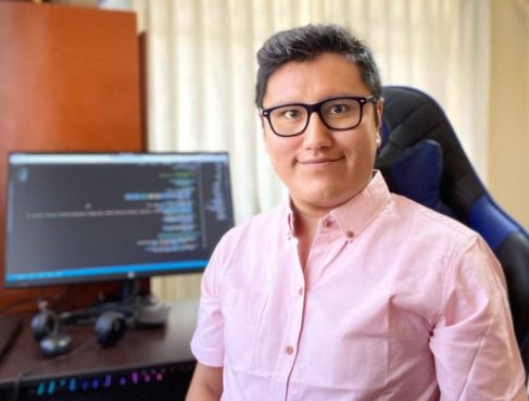 Del campo a la programaciÃ³n: el inspirador viaje de un ingeniero de IA peruano que ayuda a Google a traducir del aymara al inglÃ©s