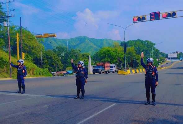 Brigada motorizada femenina efectuó dispositivo de dirección y control del tránsito