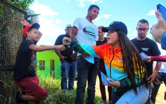 Jóvenes orientan a la población sobre el derecho histórico de Venezuela en la Guayana Esequiba
