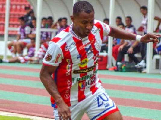 Estudiantes de Mérida despidió dos jugadores importados
