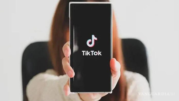 TikTok tendrá una herramienta de IA para clonar la voz en 10 segundos