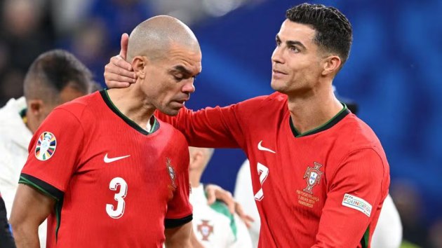 Así reaccionaron Cristiano Ronaldo y Pepe tras jugar su última Eurocopa