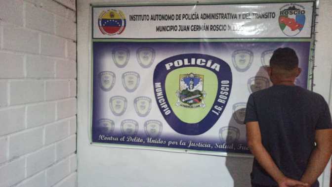 Poliroscio capturó a hombre solicitado por saqueo